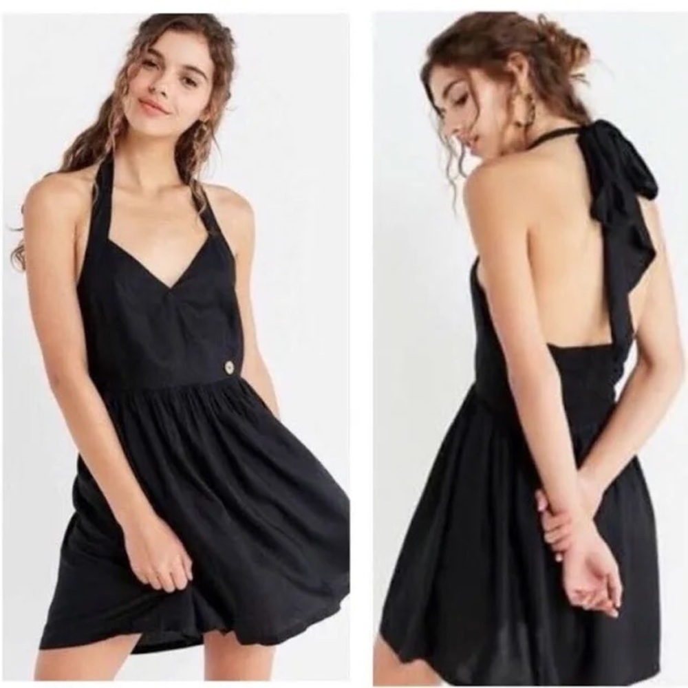 Urban Outfitters Black V-Neck Tie Halter Mini Dress Medium Very Flattering